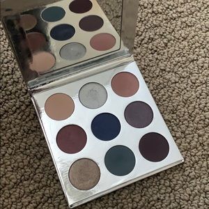 Kylie Cosmetics Holiday 2016 Palette